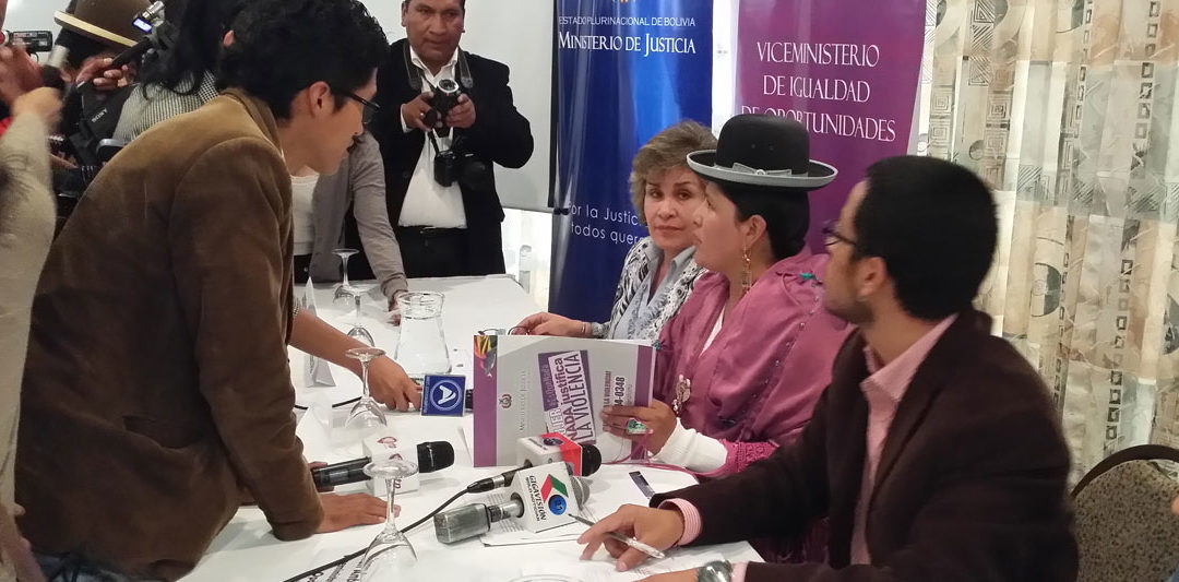 In Bolivia, Ipas trains police and judicial workers on legal provisions for abortion