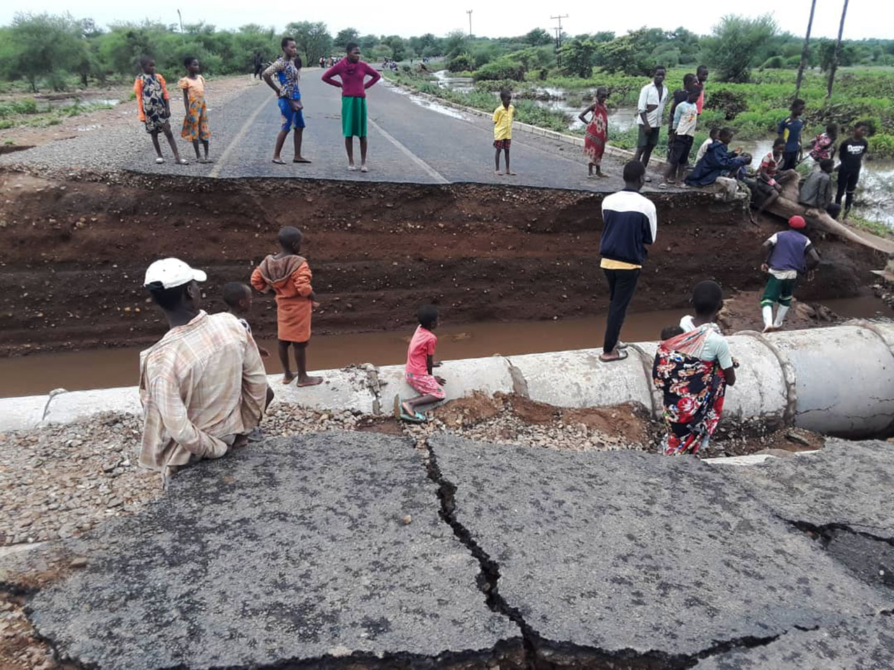 Flooding and damage caused by Cyclone Ana in Chikwawa, Malawi